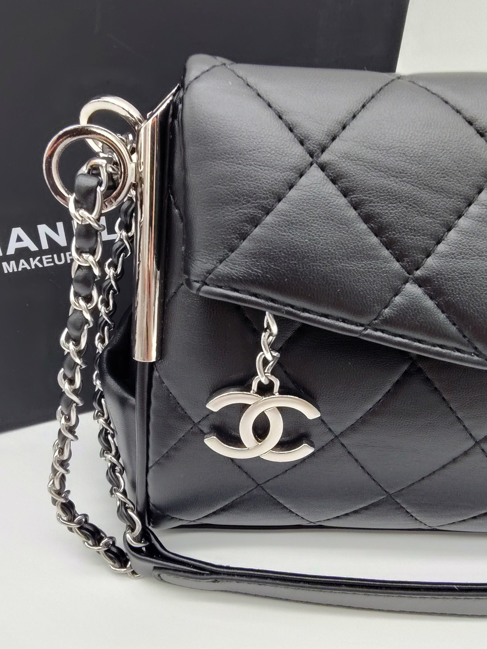 CHANEL Makeup Promotional GifQuilted Fold Over Pouch Black Silver Chain STUNNING - Picture 6 of 13